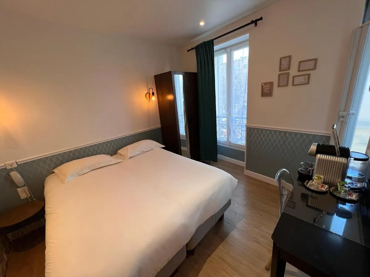 ***  Hotel Tilde Paris France